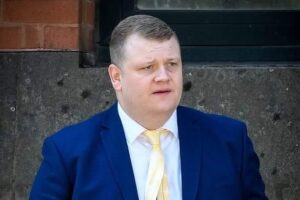 Read more about the article A judge halted a court case when he realised he knew the paedophile he was sentencing.