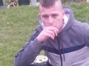 Read more about the article Man arrested for ‘stealing’ Greggs sausage roll killed himself after POLICE wrongly named him as paedophile