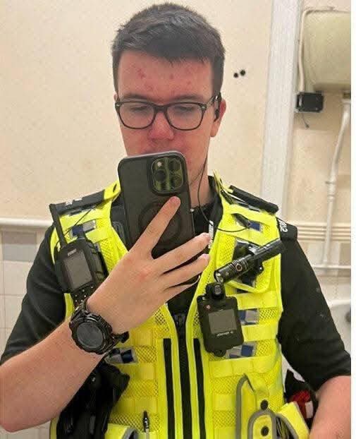 Read more about the article Police Officer Spared Jail After Child Abuse Image Conviction.